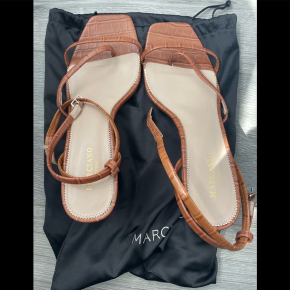 Marciano sandals - Picture 2 of 4